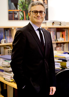 Turgut Tarhanlı Prof.